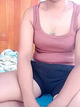 Snapshot of thypham1 chatting on July 27, 8:43 am thypham1 online show from July 27, 8:43 am