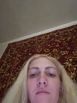 Kiska Dreis online show from August 6, 8:15 pm