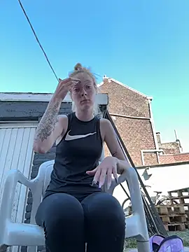 DouceMarine online show from July 28, 3:08 pm