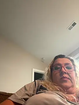 IntimateCpl online show from August 5, 2:33 pm