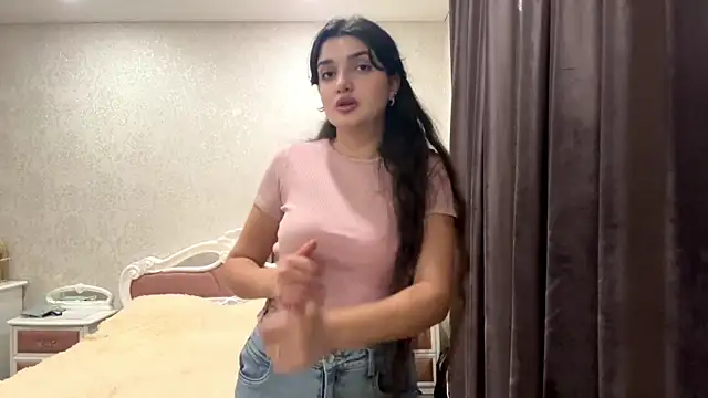Snapshot of IzzabelSun chatting on July 28, 7:39 pm IzzabelSun online show from July 28, 7:39 pm