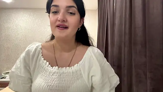 Snapshot of IzzabelSun chatting on July 28, 4:39 pm IzzabelSun online show from July 28, 4:39 pm