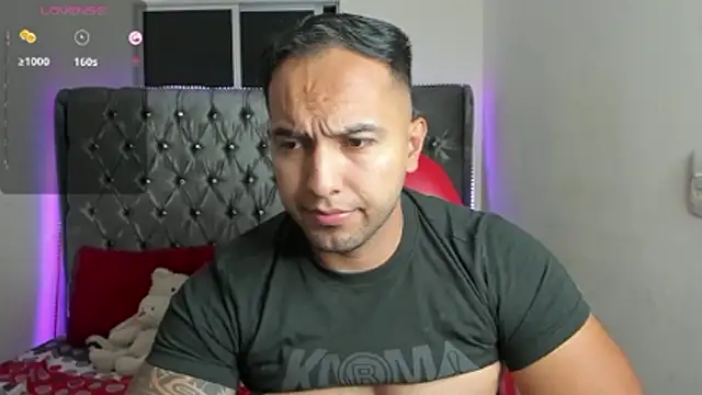 mrloganfuck1 online show from April 11, 5:37 am
