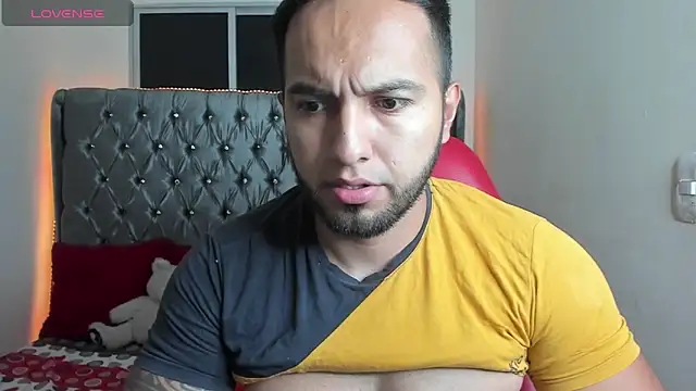mrloganfuck1 online show from April 7, 5:20 am