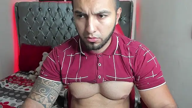 mrloganfuck1 online show from April 9, 5:20 am