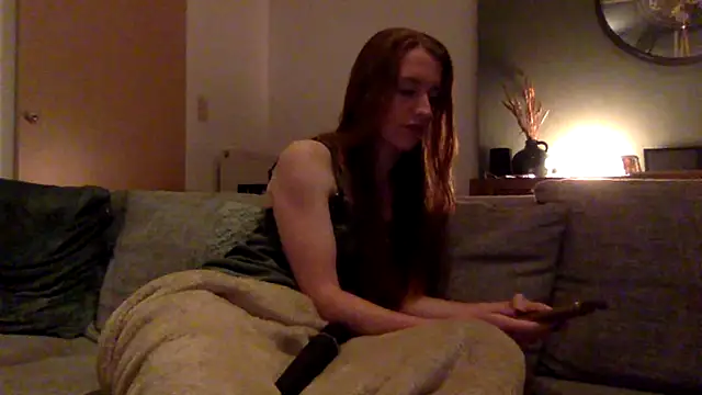 itsyourqueen online show from August 6, 9:32 pm