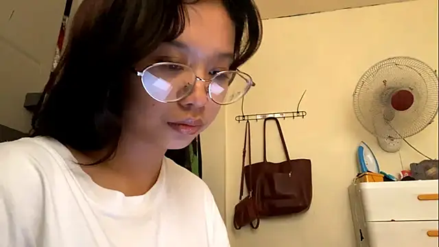 VickeyGramling online show from August 1, 2:31 am