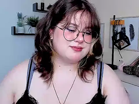 OpheliaLush online show from August 3, 7:49 am
