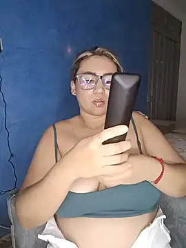 Snapshot of samantha_other chatting on August 8, 1:45 am samantha other online show from August 8, 1:45 am