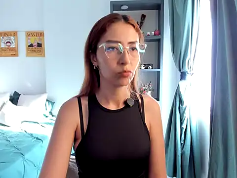 AriaRowenn online show from August 4, 9:52 pm