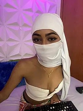 yasmin moham online show from July 29, 7:35 pm