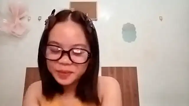 YunaSato online show from August 8, 4:30 am