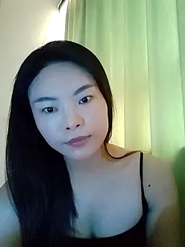 Snapshot of Ricegrains6666 chatting on August 6, 12:27 am Ricegrains6666 online show from August 6, 12:27 am