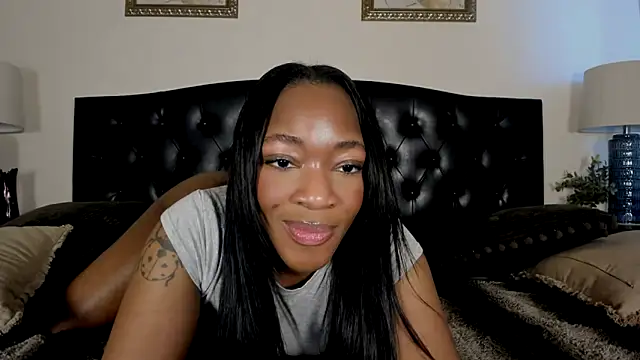 nicolesolace online show from February 12, 10:42 pm