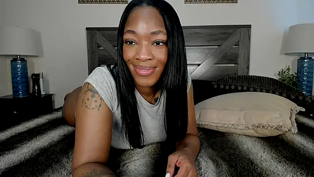 nicolesolace online show from June 25, 9:09 pm