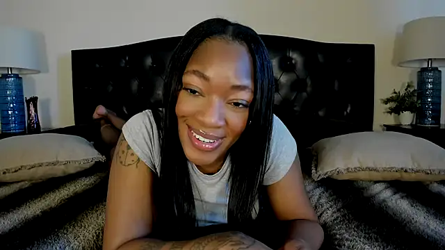 nicolesolace online show from March 3, 10:17 pm