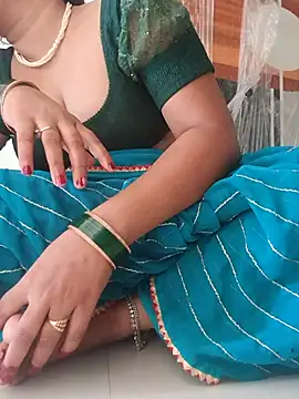 Snapshot of Seema83 chatting on August 1, 2:31 am Seema83 online show from August 1, 2:31 am