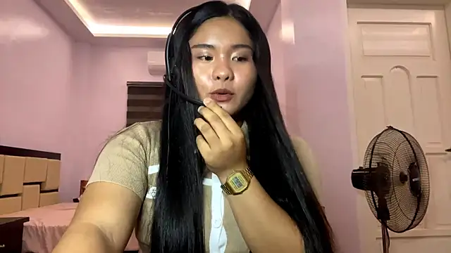 EllieLudolph online show from August 1, 12:25 pm
