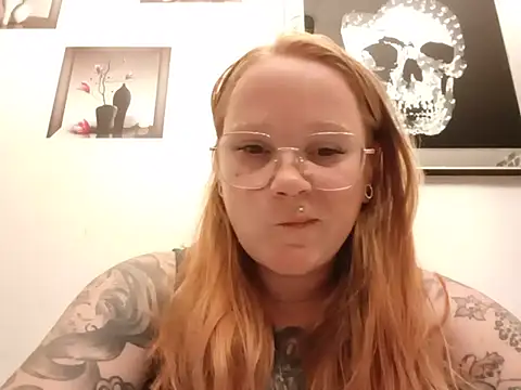 TinkTink87 online show from August 3, 8:26 pm