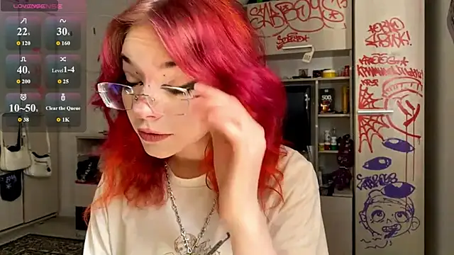 RedKittySquirrel online show from August 2, 8:01 am