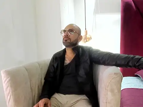 Thiago Sins online show from August 1, 12:36 pm