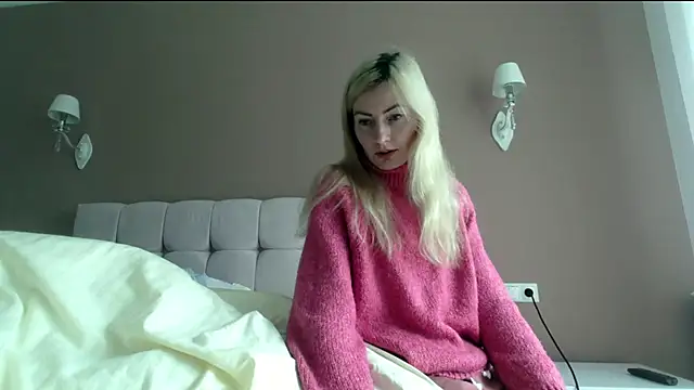 Yourrealgirl online show from January 15, 8:51 am