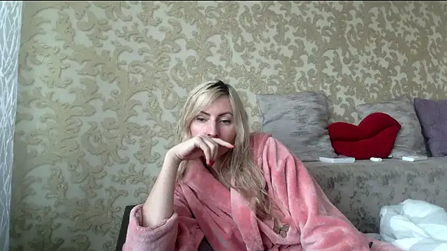 Yourrealgirl online show from January 14, 12:24 pm