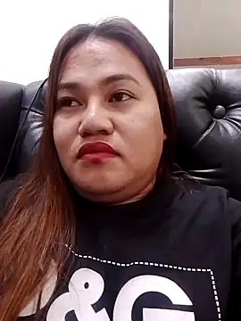 Snapshot of Andrea0414 chatting on February 20, 3:45 am Andrea0414 online show from February 20, 3:45 am