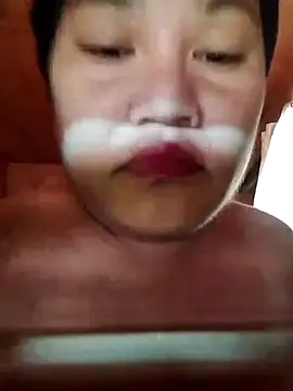 Snapshot of Andrea0414 chatting on March 18, 1:35 am Andrea0414 online show from March 18, 1:35 am