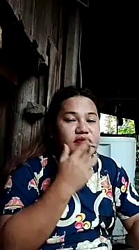 Snapshot of Andrea0414 chatting on February 12, 12:37 am Andrea0414 online show from February 12, 12:37 am