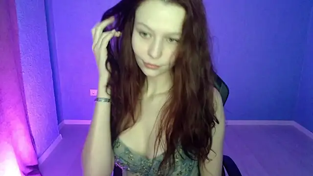 Snapshot of sexyru_couple chatting on February 22, 1:57 pm sexyru couple online show from February 22, 1:57 pm