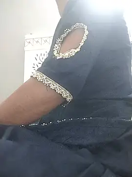 hey pooja online show from August 5, 2:44 pm