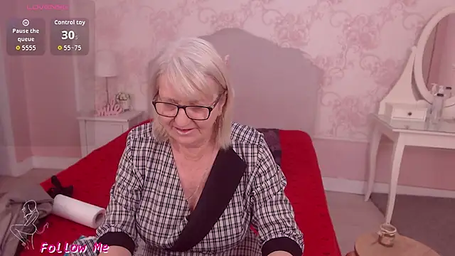 LadyAlana online show from May 2, 10:15 pm