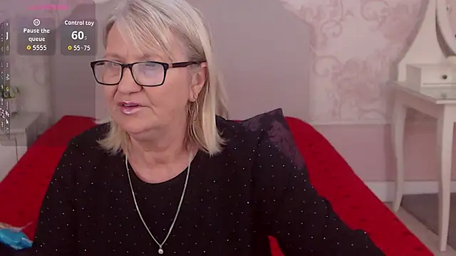LadyAlana online show from May 9, 9:18 pm