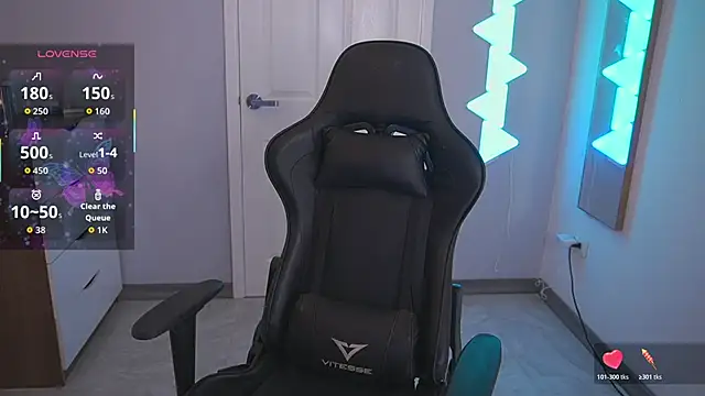 DanikaDillan online show from October 29, 12:42 am