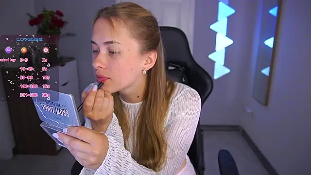 DanikaDillan online show from October 13, 12:45 am