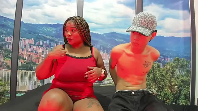 SadieAndAxel online show from July 31, 9:01 pm