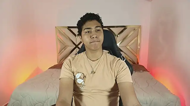 Snapshot of Dante_Blaze_ chatting on August 1, 9:02 pm Dante Blaze online show from August 1, 9:02 pm