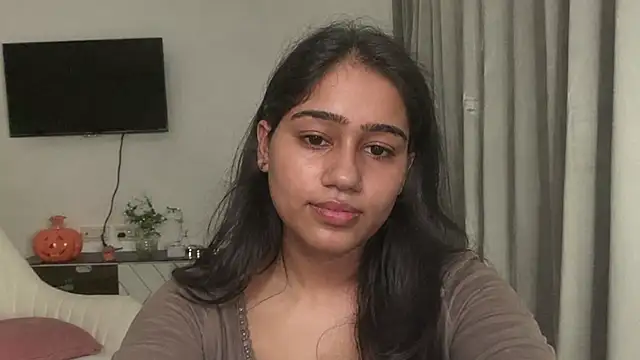 Rekha 52 online show from August 1, 8:18 pm