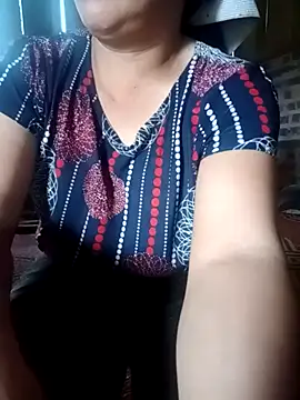 Mai-lanzz online show from August 1, 3:59 am