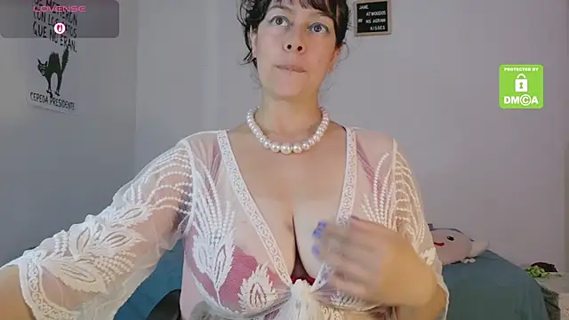 Snapshot of jane_madmax chatting on June 16, 2:50 pm jane madmax online show from June 16, 2:50 pm