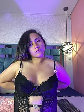 Snapshot of sophia_pink20 chatting on August 3, 12:11 pm sophia pink20 online show from August 3, 12:11 pm