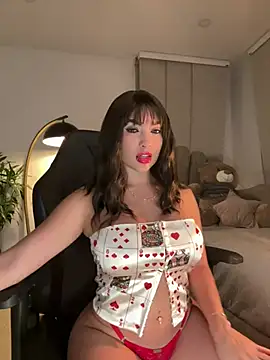 Snapshot of HannaBeckett chatting on February 13, 12:13 am HannaBeckett online show from February 13, 12:13 am