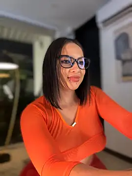 Snapshot of HannaBeckett chatting on October 17, 11:39 pm HannaBeckett online show from October 17, 11:39 pm