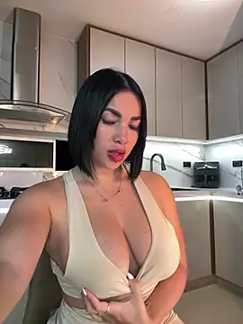 Snapshot of HannaBeckett chatting on March 9, 12:31 am HannaBeckett online show from March 9, 12:31 am