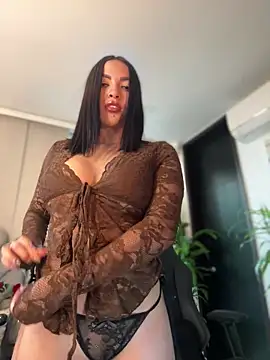 HannaBeckett online show from April 15, 6:34 pm