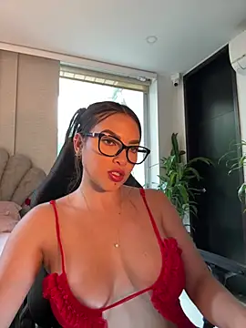 HannaBeckett online show from April 16, 6:19 pm