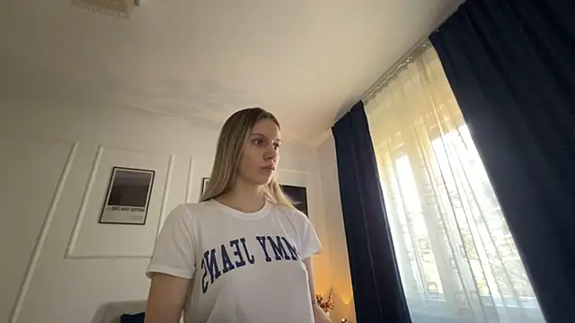 CherryRoseLove  online show from August 4, 1:04 pm