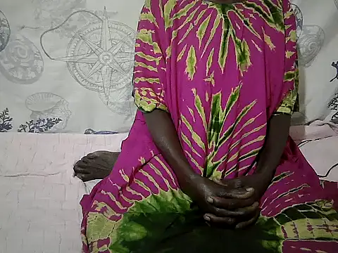 Snapshot of bigclit20255 chatting on August 2, 4:37 pm bigclit20255 online show from August 2, 4:37 pm