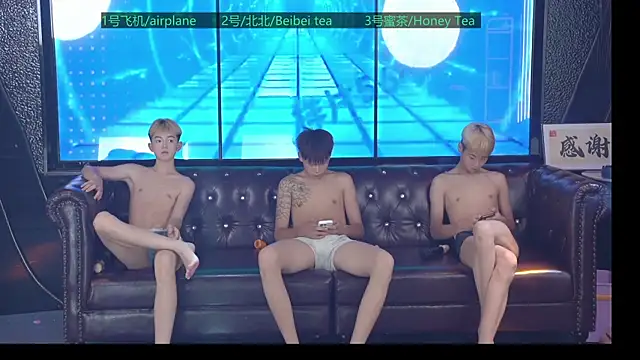 boyxxou online show from August 2, 3:53 pm